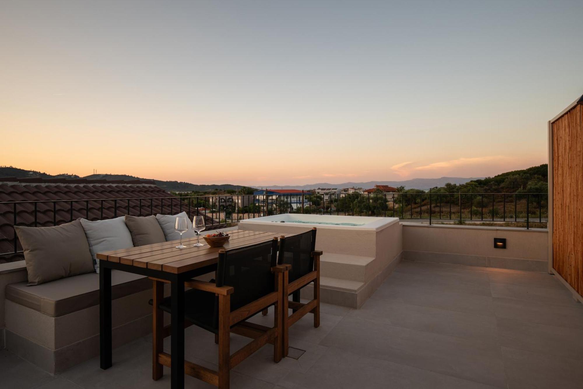 Olivera Suites Sarti Esterno foto